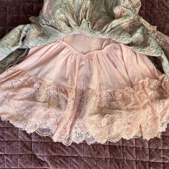 Sugar Thrillz Pink Floral Lace Blouse - Picture 8 of 8